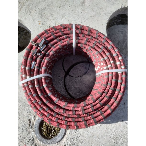 Diamantwire, standard for armeret beton